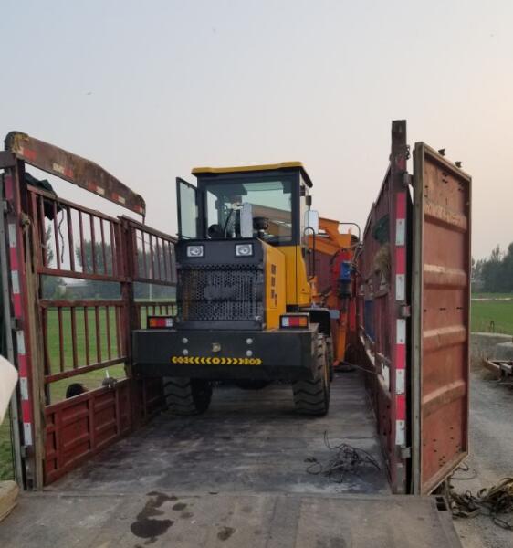 2018年11月7號（hào）91网站護欄打（dǎ）拔鑽一體機發往內蒙古鄂爾多斯