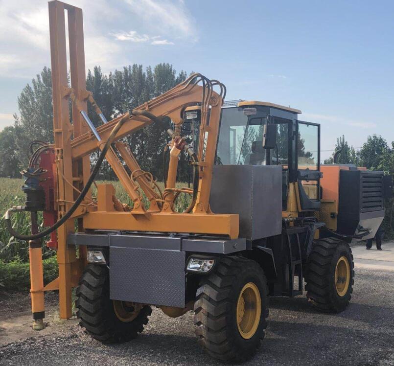 2018年11月7號宏（hóng）潤護欄打拔（bá）鑽一體機發往內蒙古鄂爾多斯（sī）