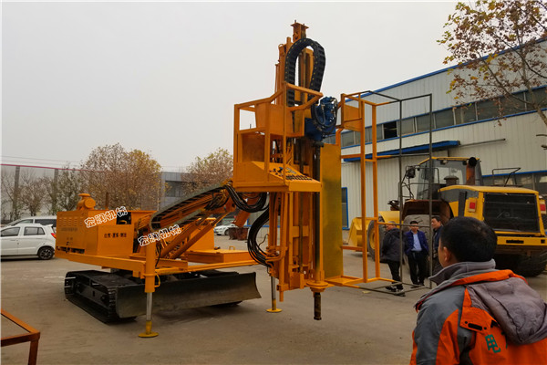 護坡(pō)錨固鑽(zuàn)機