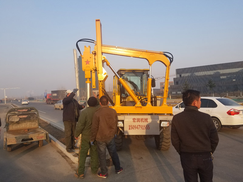 裝載機護欄(lán)打樁機