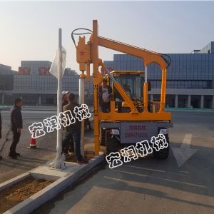 小（xiǎo）型護欄打樁（zhuāng）機