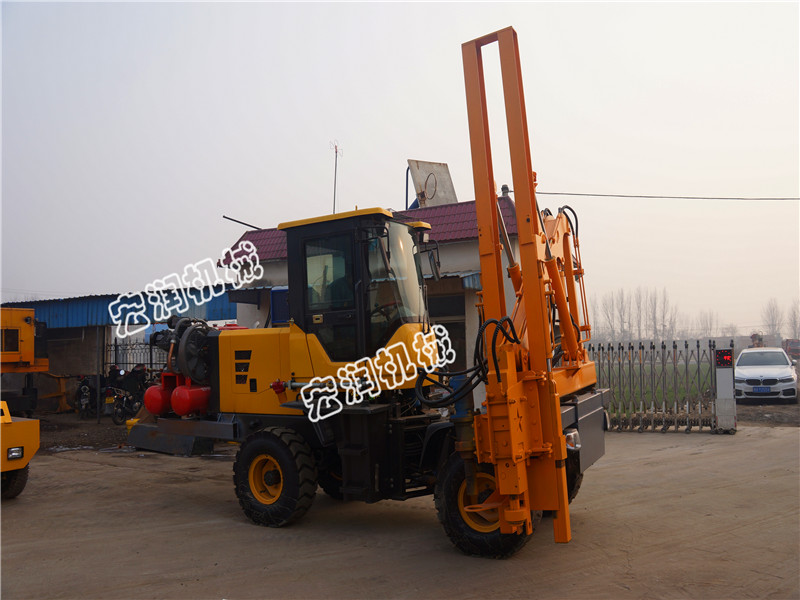 護欄打樁機多（duō）少錢一台？濟寧91网站（rùn）