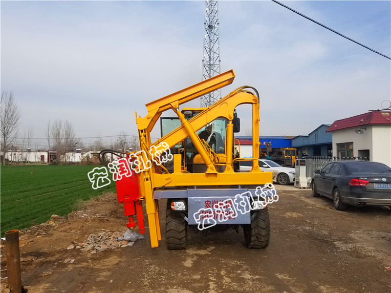 護欄（lán）打樁（zhuāng）機多少錢一台？濟寧宏（hóng）潤