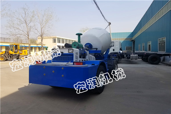 1.6方自上料混泥土攪拌車