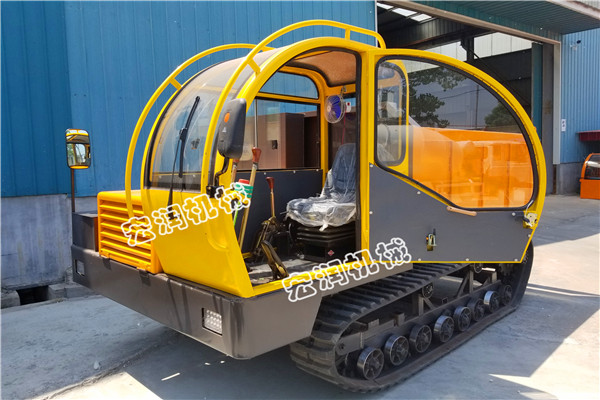 鋼製履（lǚ）帶（dài）運輸車