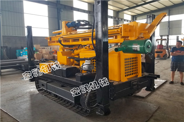 履帶式全液壓水井（jǐng）鑽機