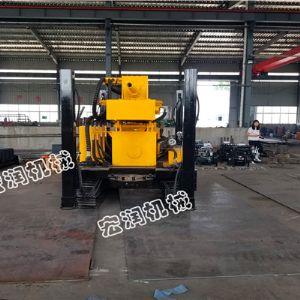 履帶式全液壓水井鑽機