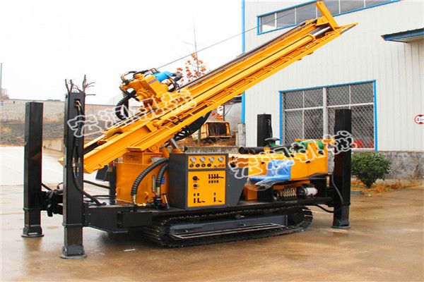 300米氣(qì)動(dòng)履帶式鑽機