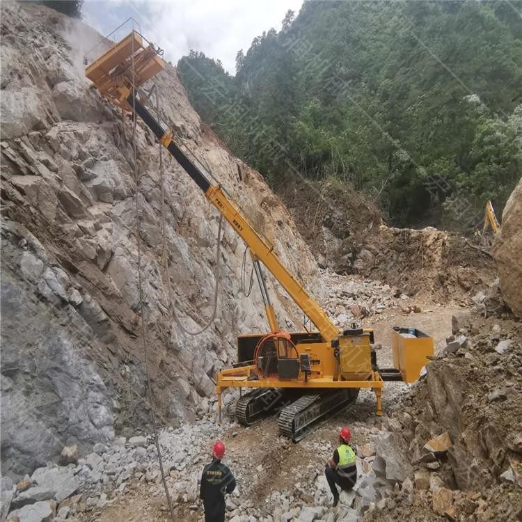 基坑支護錨杆鑽（zuàn）機在重慶施工中