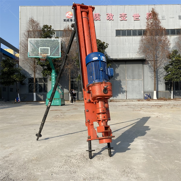 使（shǐ）用潛（qián）孔鑽機前的準備工作有哪些？